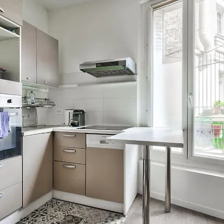 Flat 2min From Porte De Vanves Metro Station