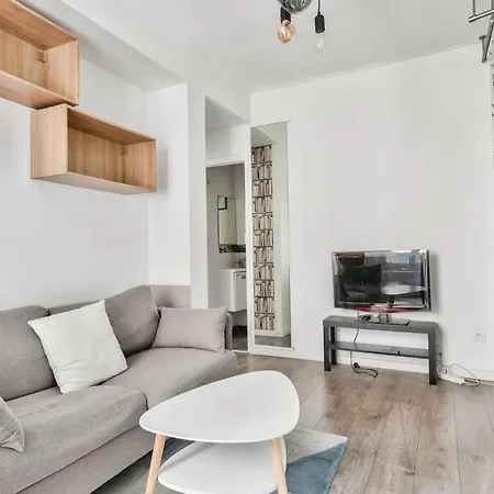 Flat 2min From Porte De Vanves Metro Station Apartment
